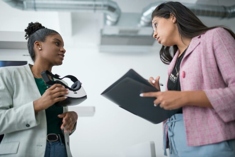 Différence entre information et consultation du CSE expliquée